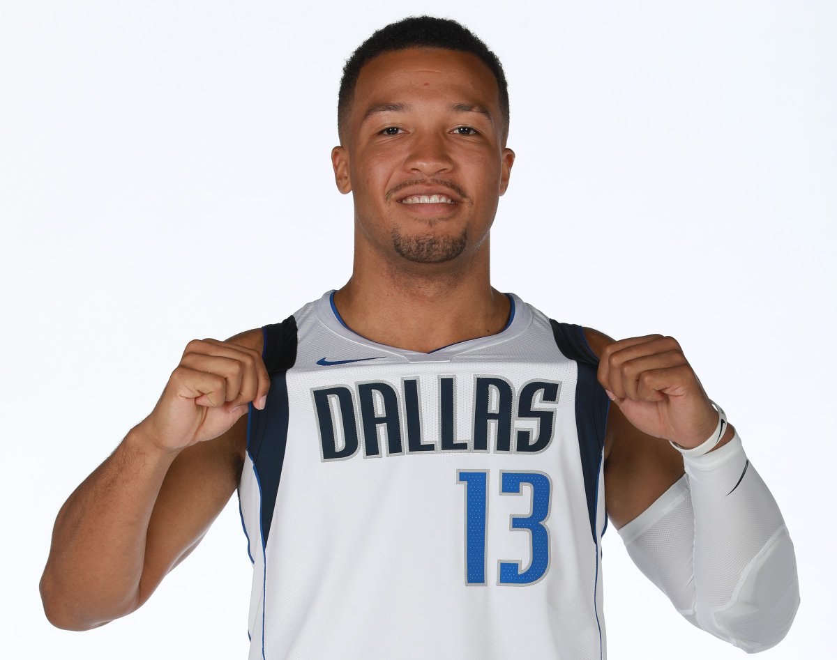 维拉表现出 维拉表现出